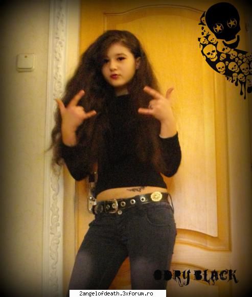 salut sunt noua aici numesc adriana ani imi place muzica rock,hard rock,metal grupa for valentine