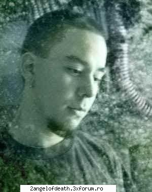 mike shinoda mike.. mike... Admina cea mare si rea >:)